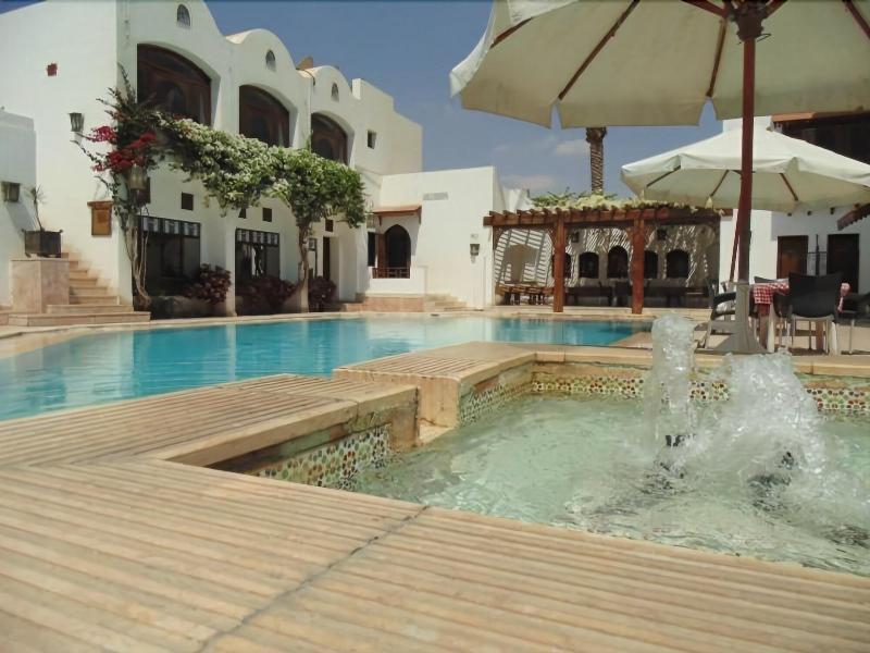 Six Corners Resort Abū Sulţān Εξωτερικό φωτογραφία