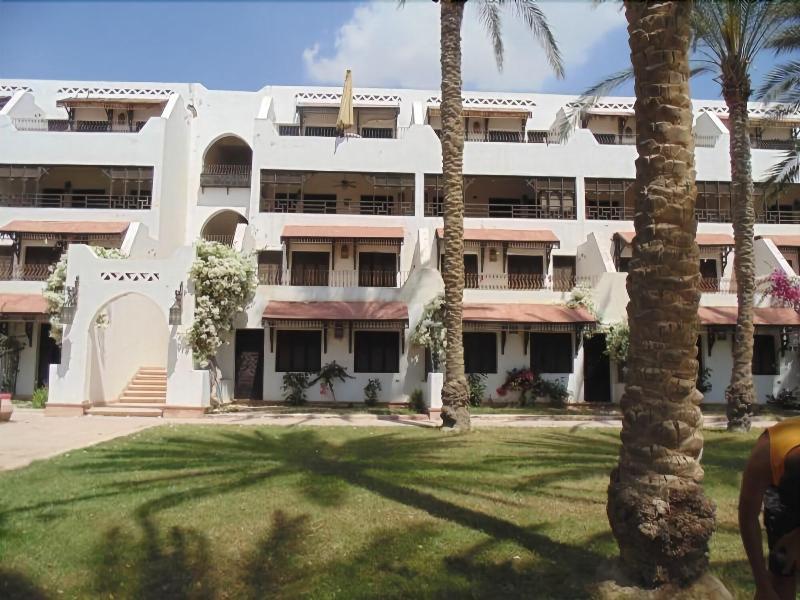 Six Corners Resort Abū Sulţān Εξωτερικό φωτογραφία